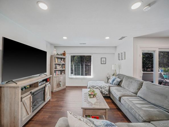 931 Skyline Drive, Coram NY 11727