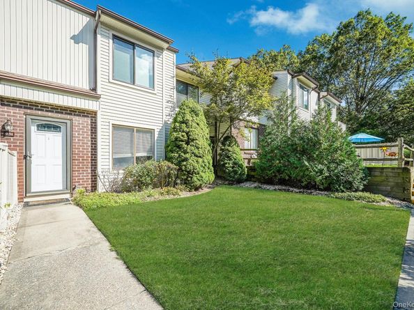 931 Skyline Drive, Coram NY 11727