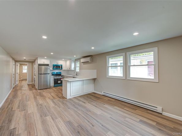 145 Village Circle West, Manorville NY 11949