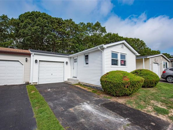 145 Village Circle West, Manorville NY 11949