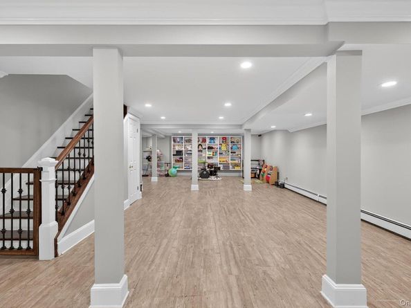 182 Yukon Drive, Woodbury NY 11797