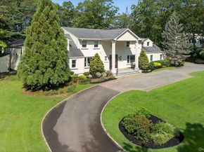 182 Yukon Drive, Woodbury NY 11797
