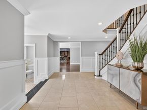 182 Yukon Drive, Woodbury NY 11797