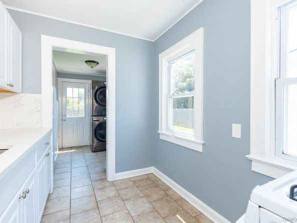 80 Kensington Court, Copiague NY 11726