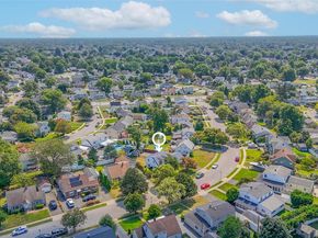 19 Griddle Lane, Levittown NY 11756