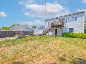 19 Griddle Lane, Levittown NY 11756