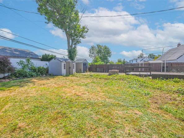 19 Griddle Lane, Levittown NY 11756