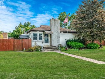 30 Oakdale Avenue