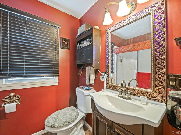 30 Oakdale Avenue, Central Islip NY 11722