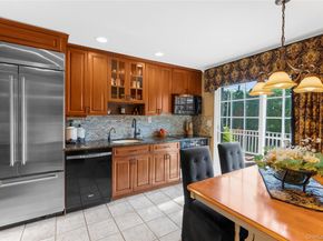 14 Jane Drive, Old Bethpage NY 11804