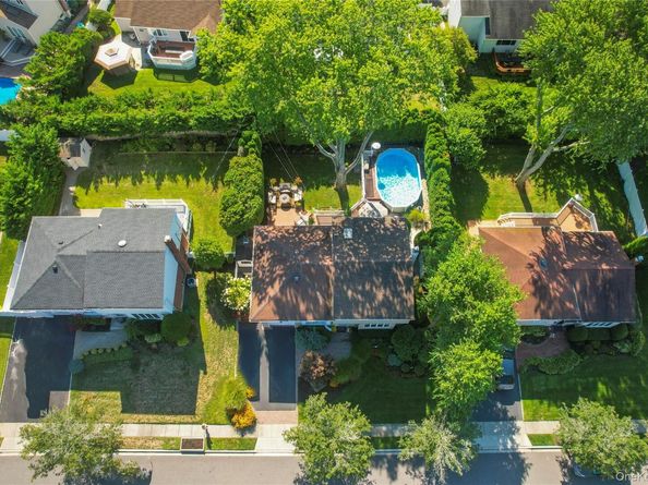 14 Jane Drive, Old Bethpage NY 11804
