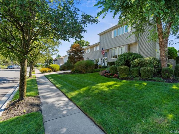 14 Jane Drive, Old Bethpage NY 11804