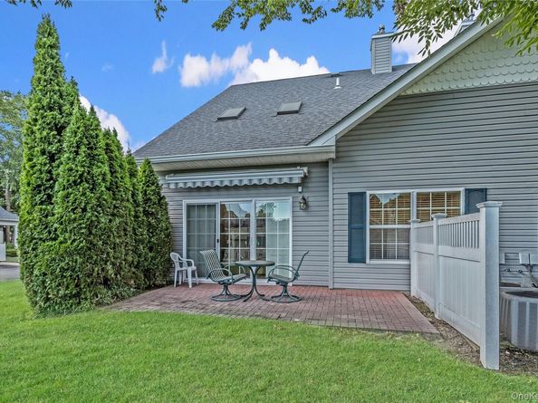 112 Maya Circle, Central Islip NY 11722