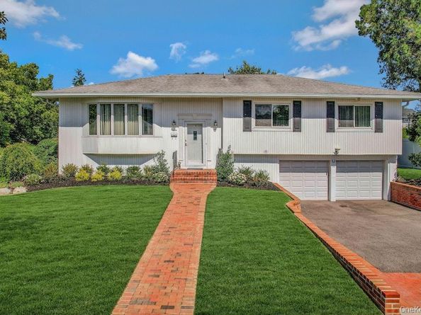 20 Steuben Drive, Jericho NY 11753