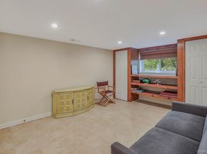 20 Steuben Drive, Jericho NY 11753