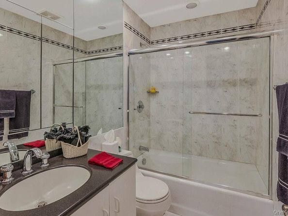 20 Steuben Drive, Jericho NY 11753