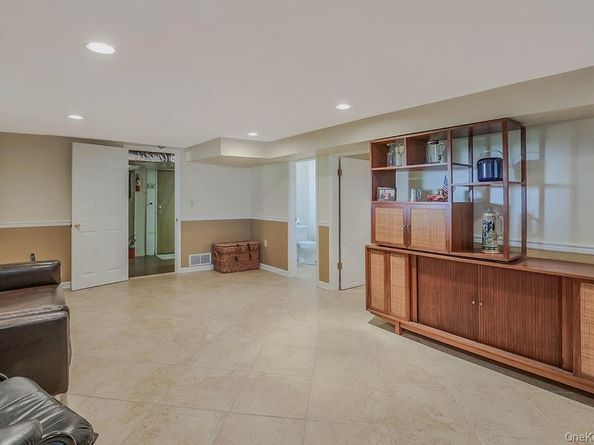 20 Steuben Drive, Jericho NY 11753