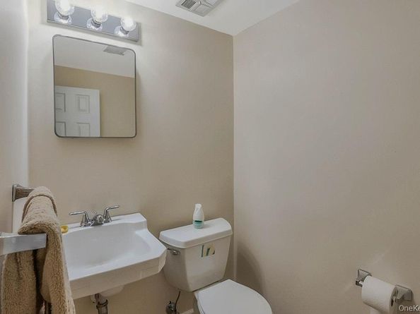 20 Steuben Drive, Jericho NY 11753