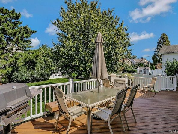 20 Steuben Drive, Jericho NY 11753