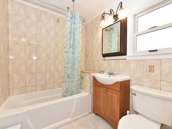 28 Charles Street, Port Washington NY 11050