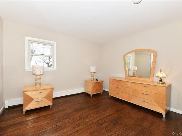 28 Charles Street, Port Washington NY 11050