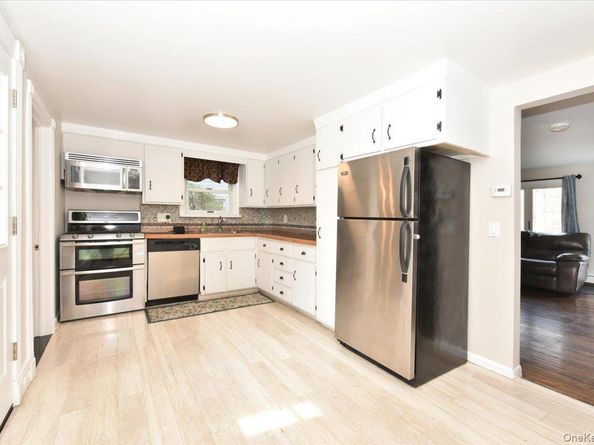28 Charles Street, Port Washington NY 11050