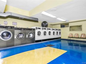 139-15 83rd Avenue 431, Briarwood NY 11435