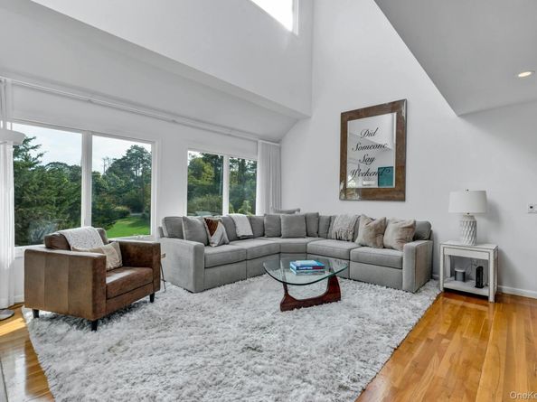 33 Old Canoe Place Road, Hampton Bays NY 11946