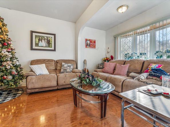 8763 108th Street, Richmond Hill NY 11418