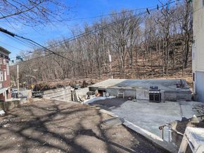 364 Ashburton Avenue A, Yonkers NY 10701