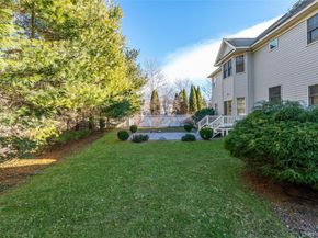 15 Kingfish Court, Riverhead NY 11901