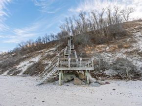 15 Kingfish Court, Riverhead NY 11901