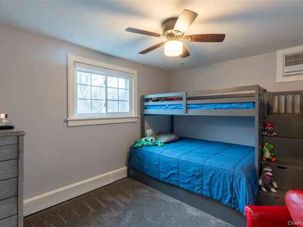 167 8th Avenue, Holtsville NY 11742