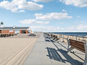 34 Greentree Court, Shirley NY 11967