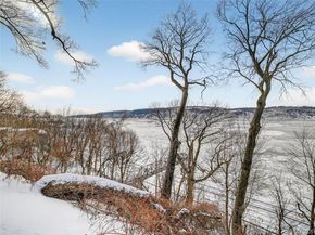 751 N Broadway 2D, Hastings-on-Hudson NY 10706