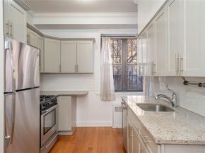 245 Bennett Avenue 1A, New York (Manhattan) NY 10040