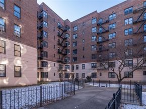 245 Bennett Avenue 1A, New York (Manhattan) NY 10040