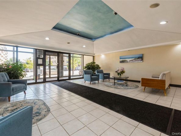 855 E Broadway LD, Long Beach NY 11561