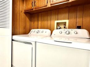 16 Village Circle E, Manorville NY 11949