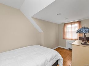 3080 Roxbury Road, Oceanside NY 11572