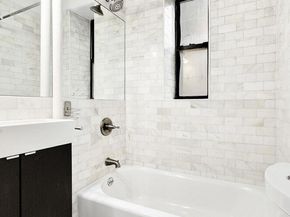 212 E 13TH Street APT1C, New York (Manhattan) NY 10003