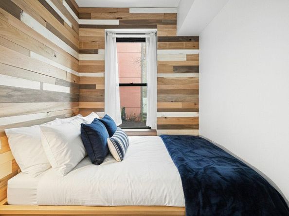 212 E 13TH Street APT1C, New York (Manhattan) NY 10003