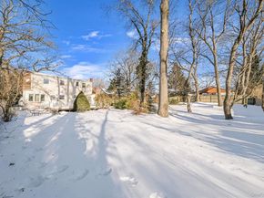 21 Valleywood Drive, Huntington Station NY 11746