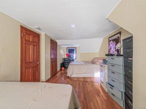 21 Valleywood Drive, Huntington Station NY 11746