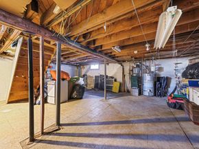 21 Valleywood Drive, Huntington Station NY 11746