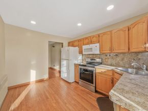 21 Valleywood Drive, Huntington Station NY 11746