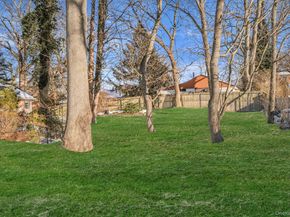 21 Valleywood Drive, Huntington Station NY 11746