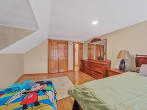 21 Valleywood Drive, Huntington Station NY 11746