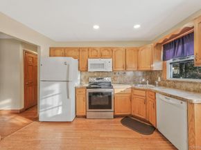 21 Valleywood Drive, Huntington Station NY 11746