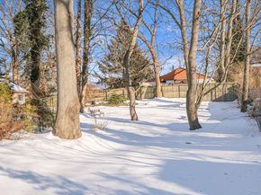 21 Valleywood Drive, Huntington Station NY 11746